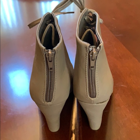 CHARLOTTE RUSSE WOMEN SHOES - Picture 2 of 7